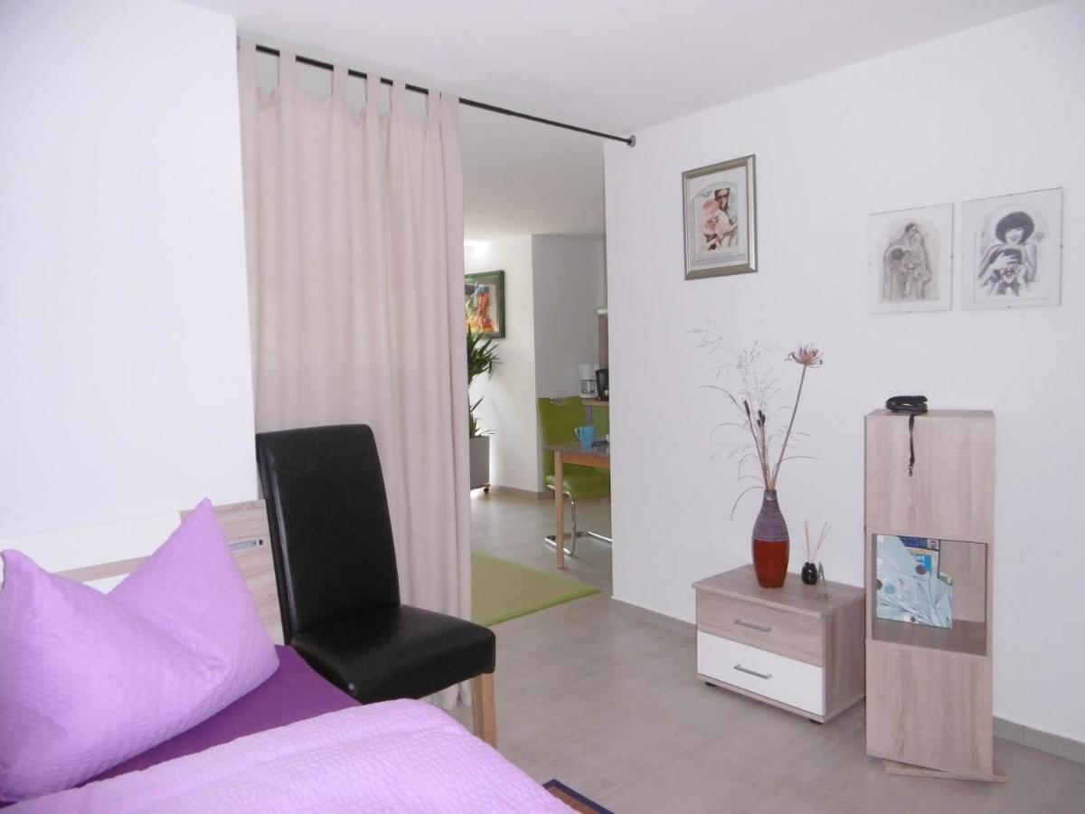 Ferienwohnungen Moritz Riechheim ภายนอก รูปภาพ
