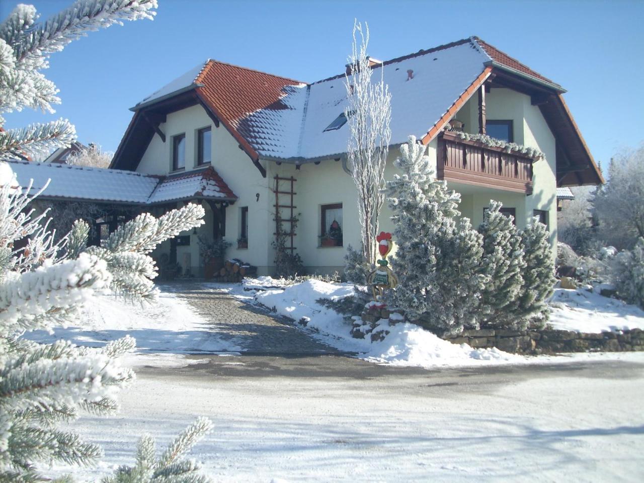 Ferienwohnungen Moritz Riechheim ภายนอก รูปภาพ